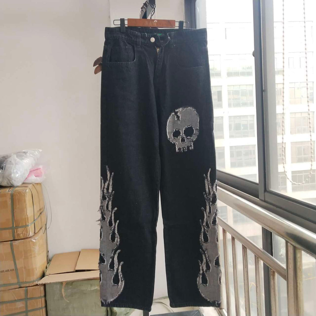 Skull Flame Streetwear Jeans – Loose Fit Graphic Denim (Unisex Alt Style)