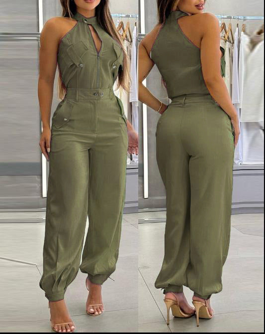 “Halter Neck Two-Piece Set – Tailored Top & High-Waist Pants”